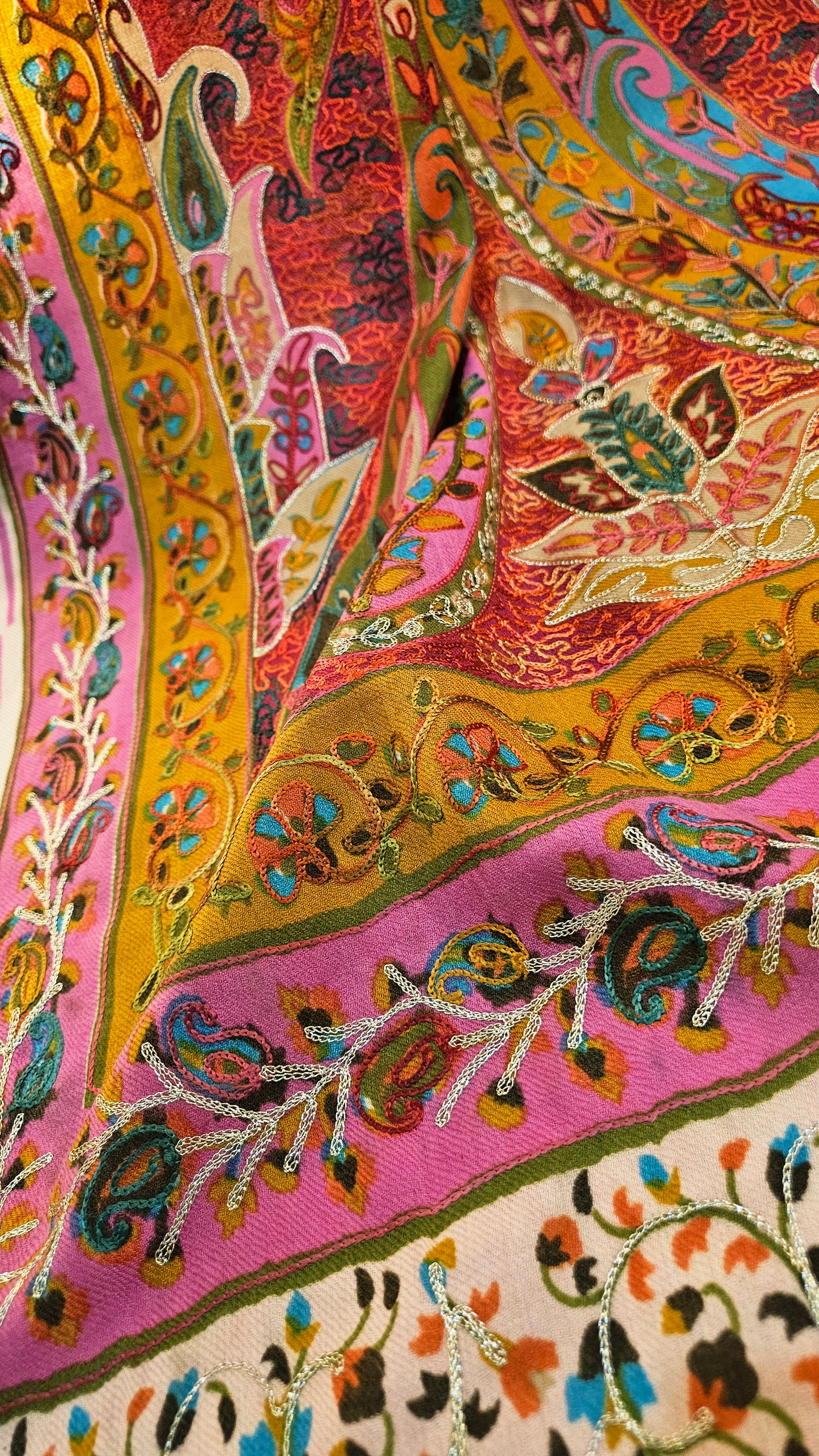 Reelkar embroidered: Pashmina