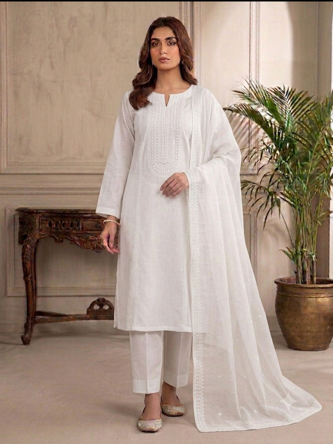 Lawn embroidered : Suit