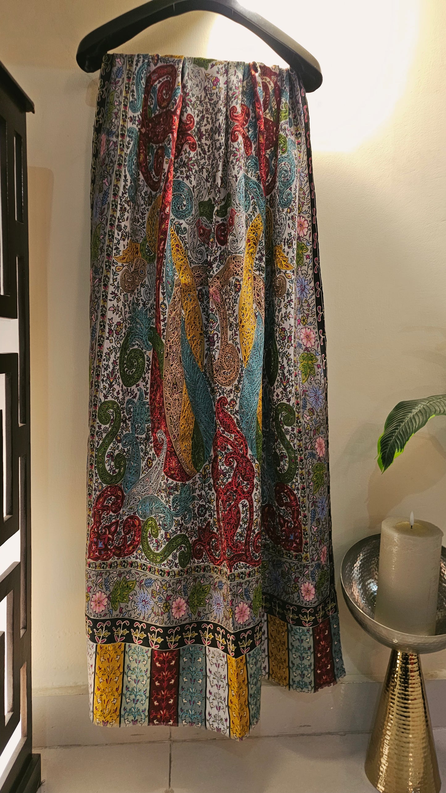 Reelkar embroidered minishawl: pashmina