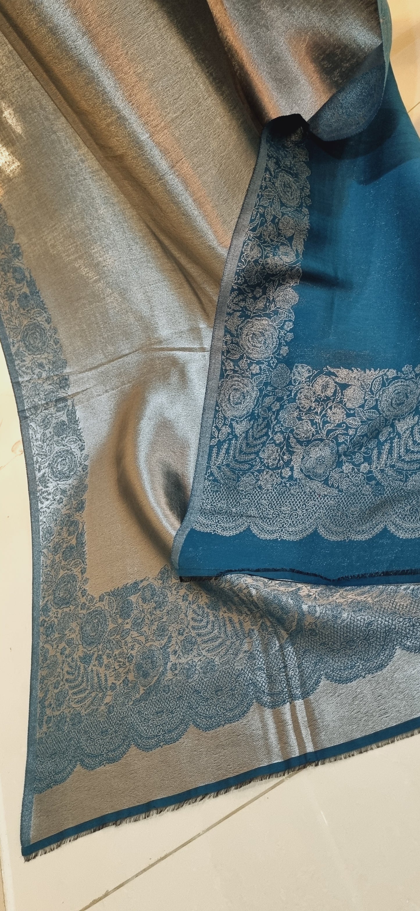 Reversible Moonlight paper pashmina shawl