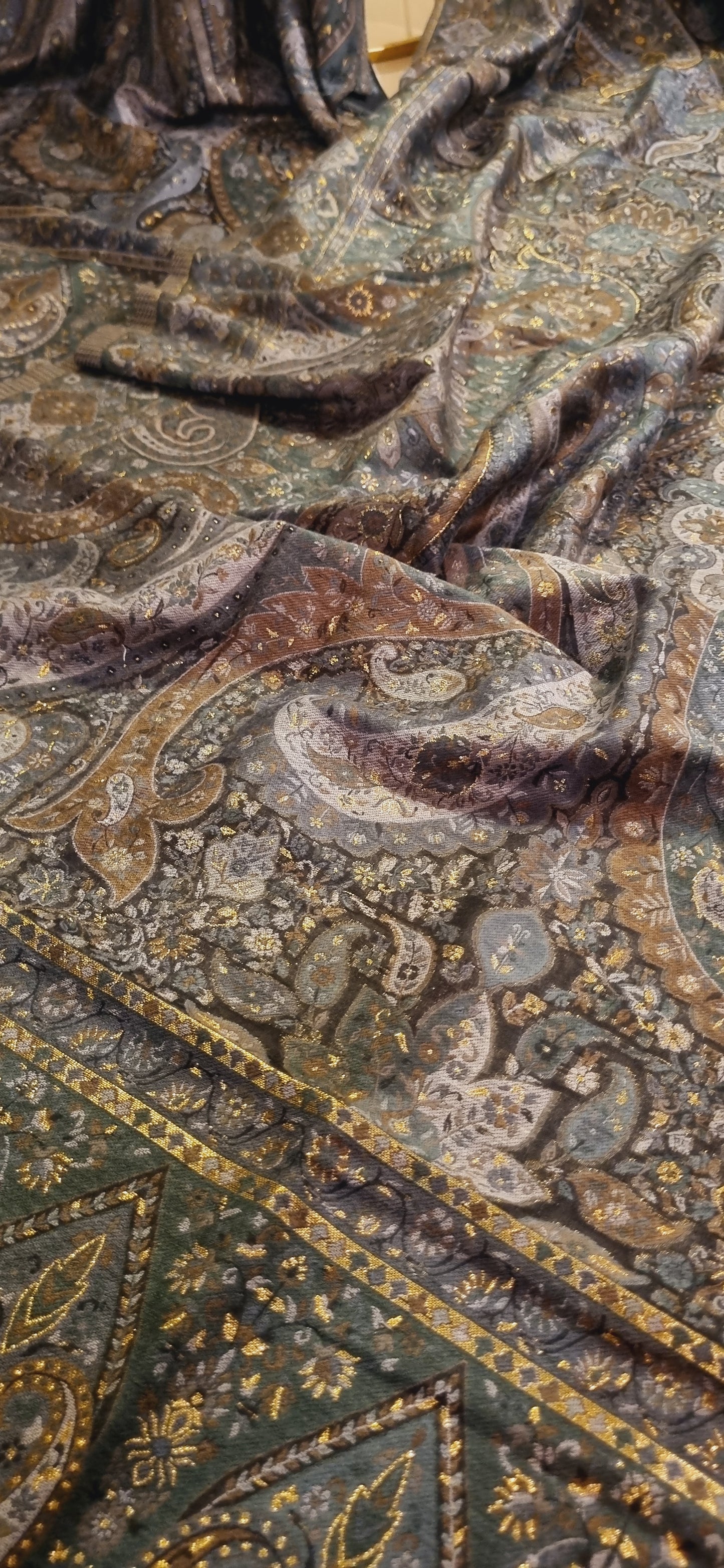 Silk kaani suit