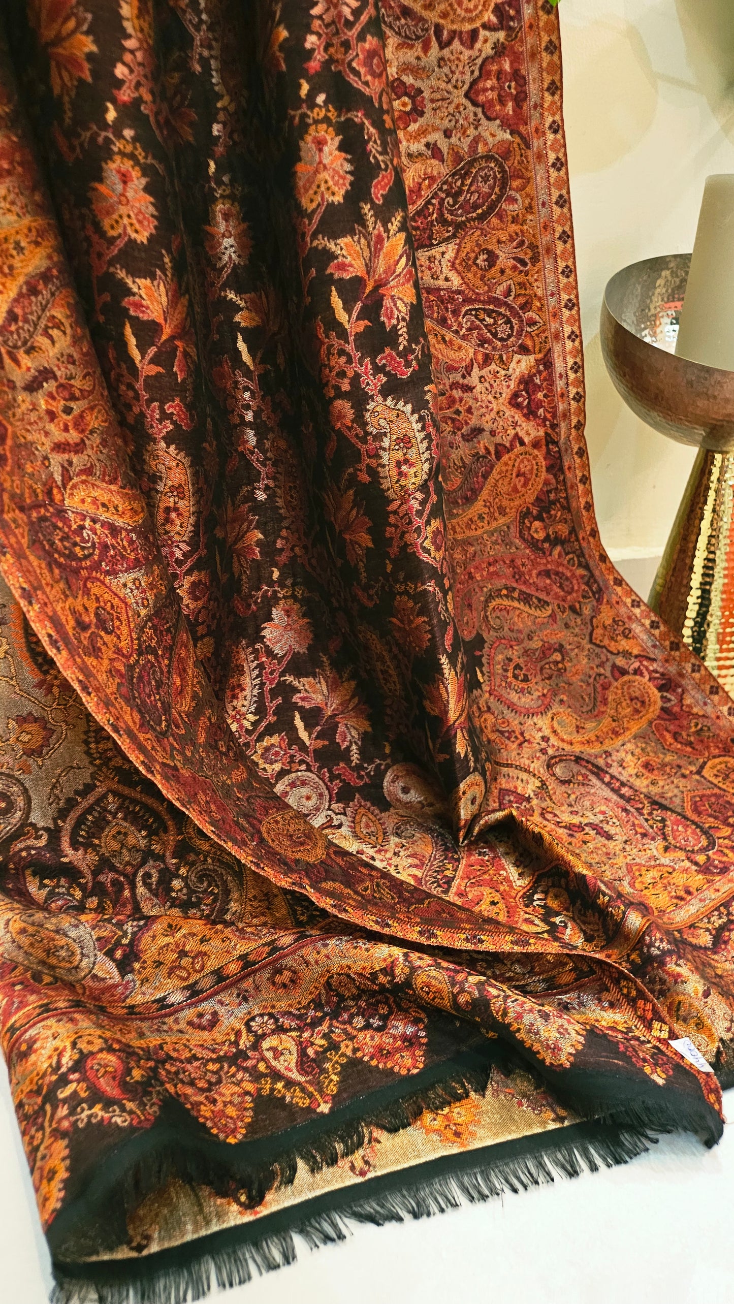 Moonlight reversible gandhara kaani: Pashmina