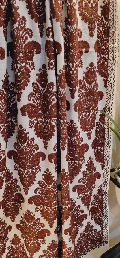 Embroidered minishawl: pashmina