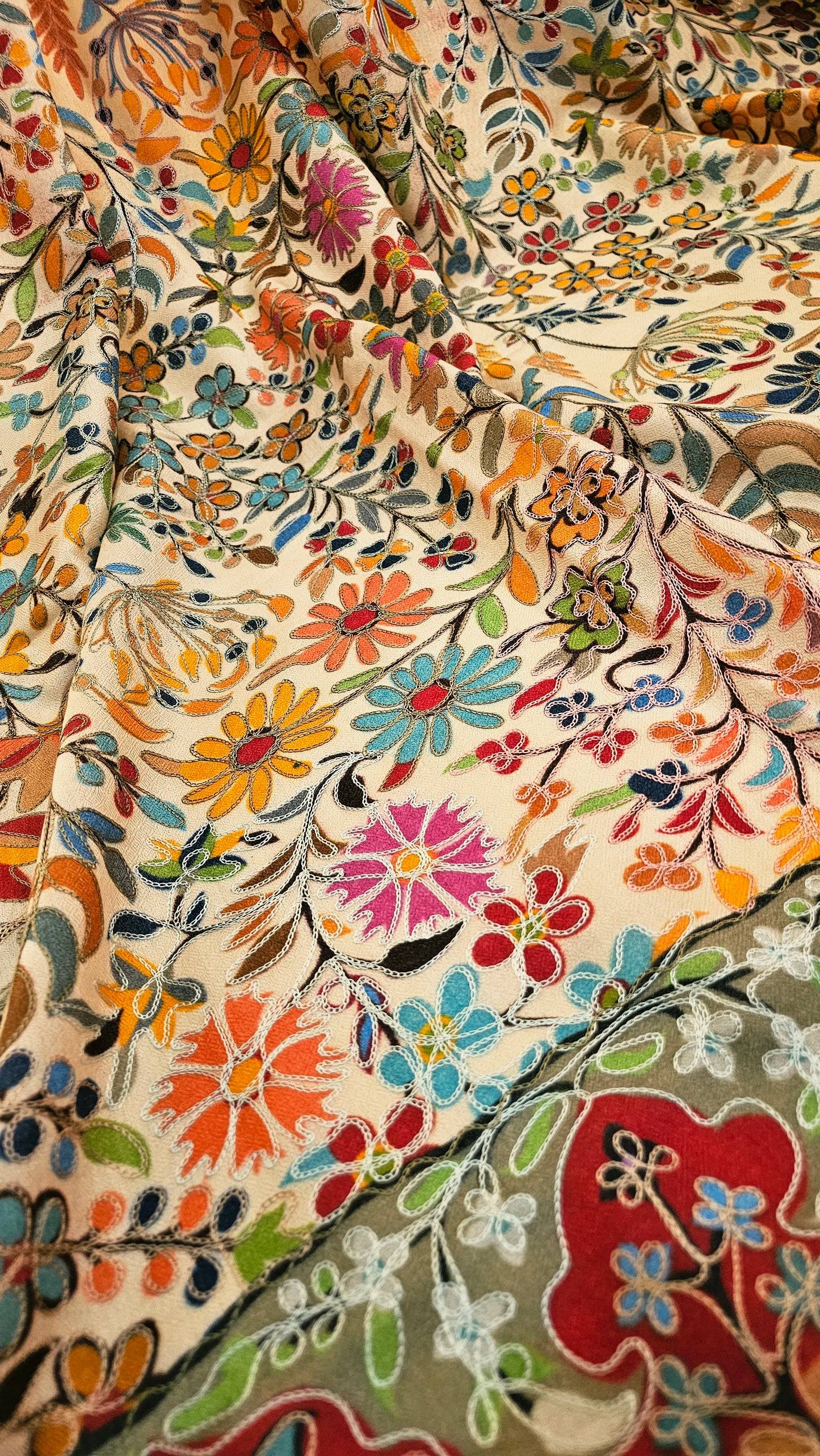 Reelkar embroidered: Pashmina