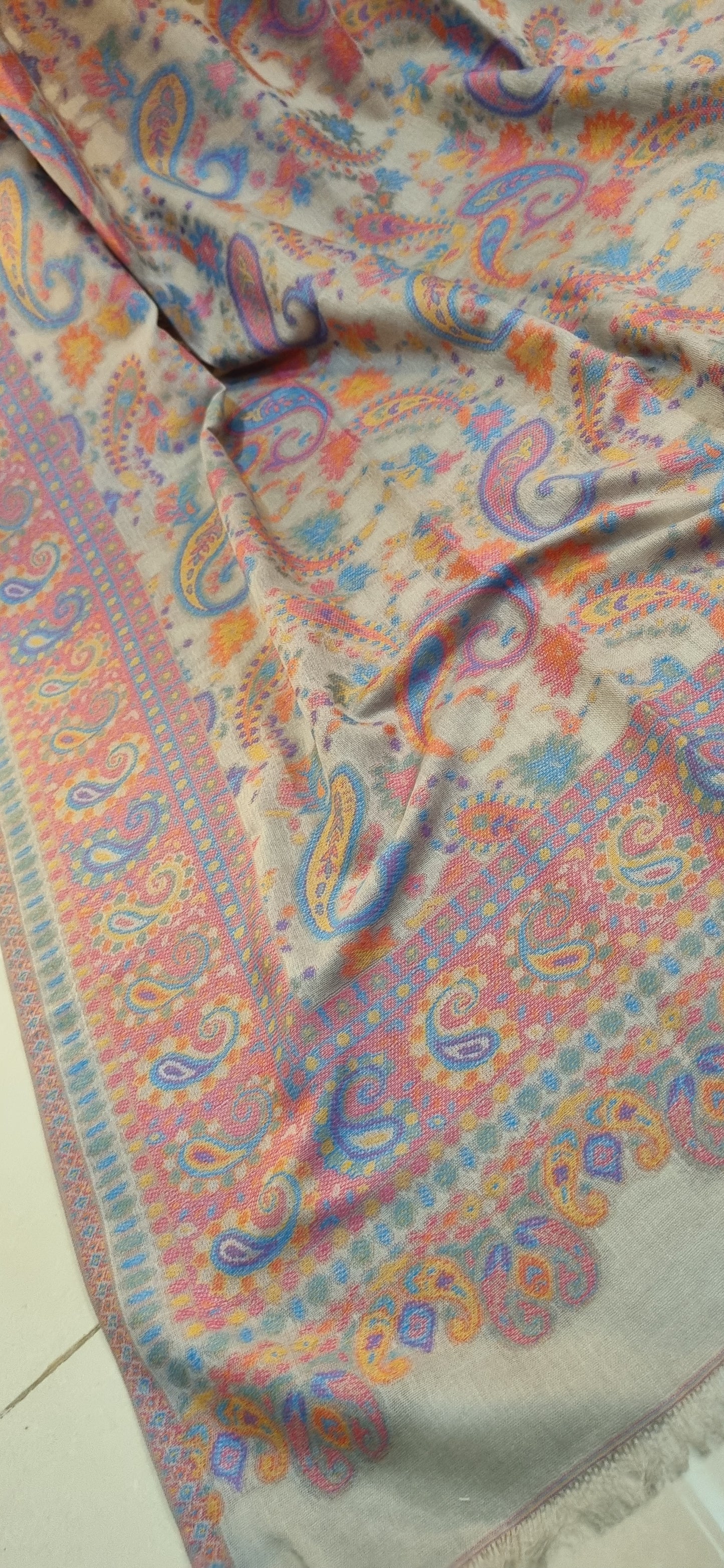 Woolen pashmina kaani shawl
