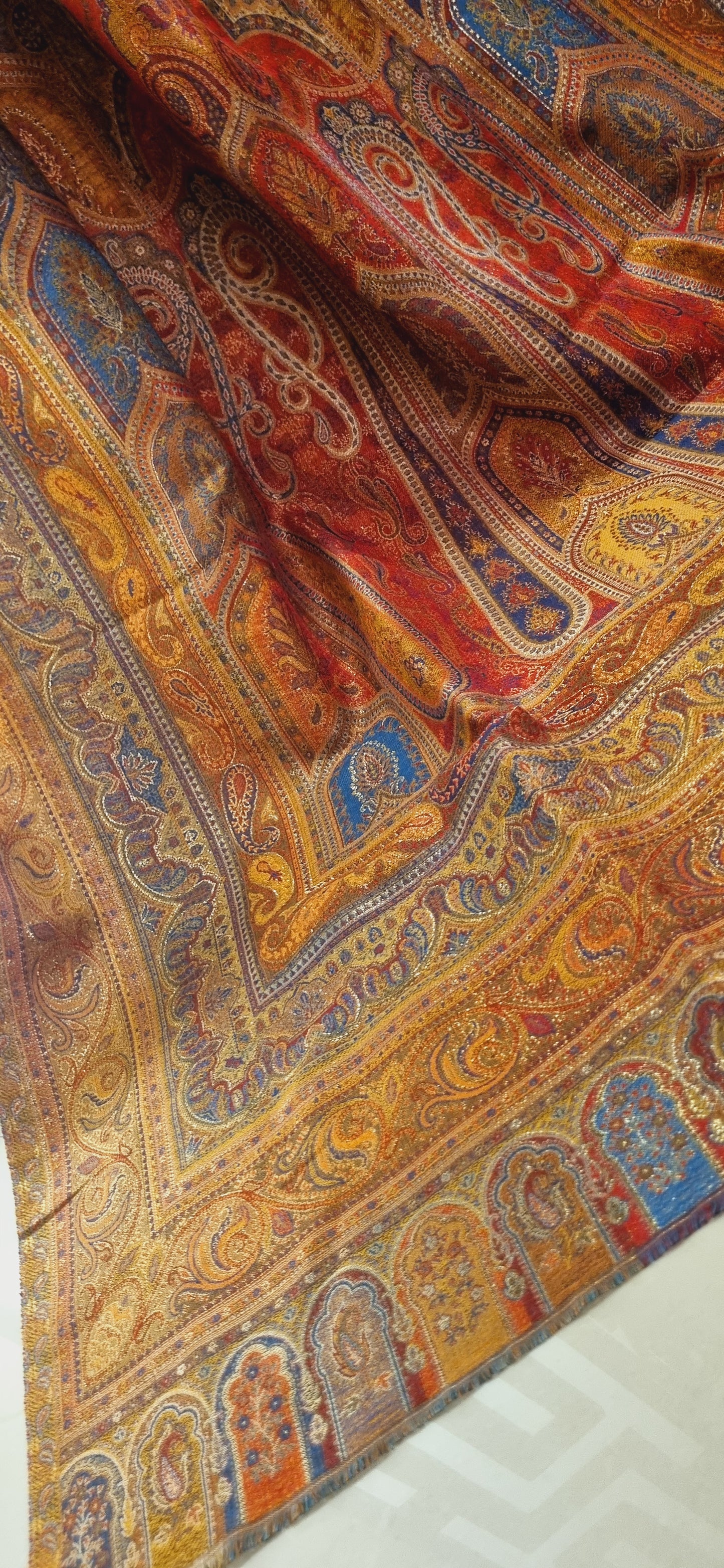 Pashmina kaani with zaree