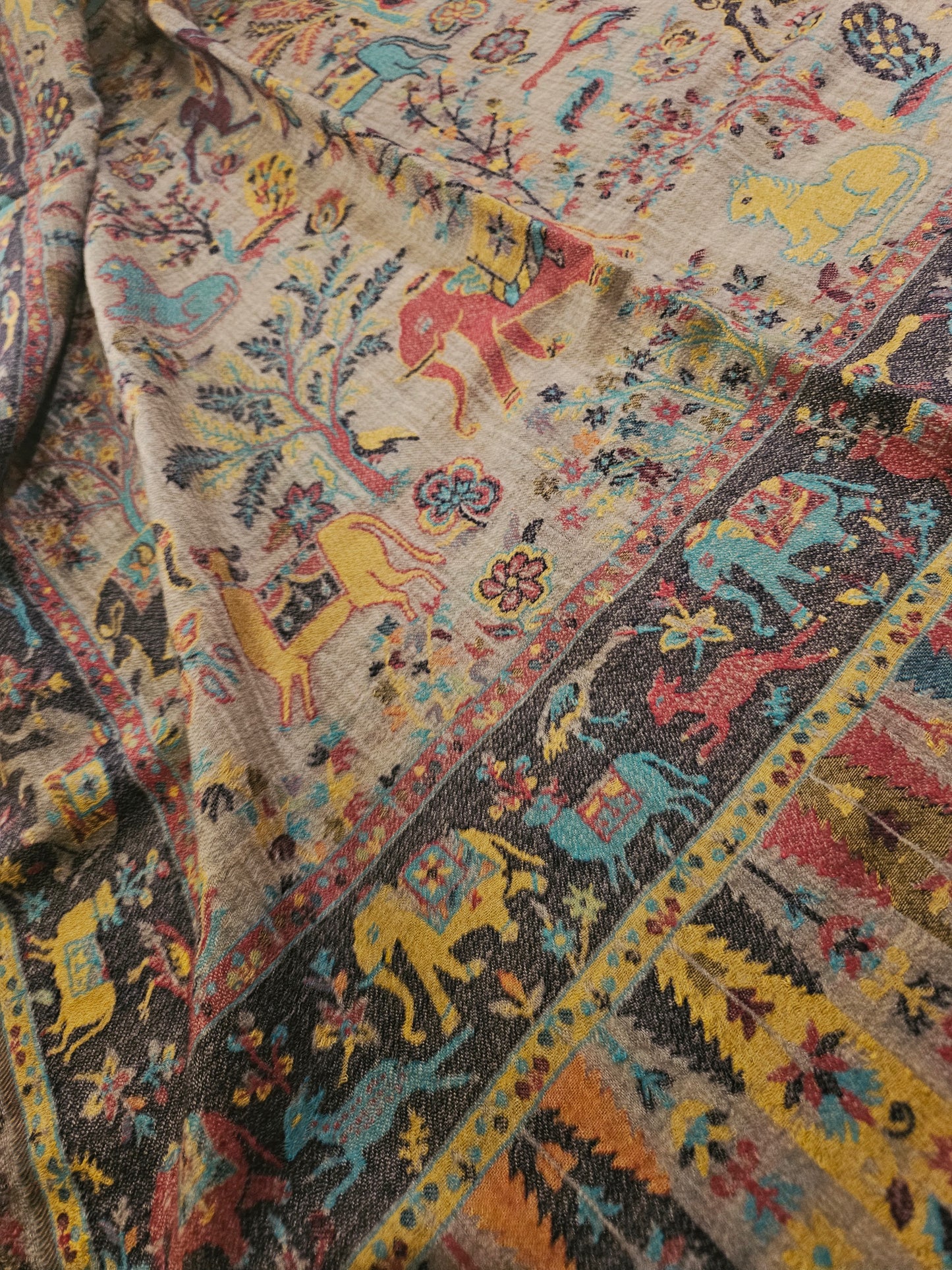 Shikargah kaani toosh shawl