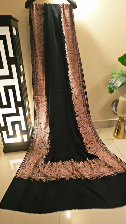 Border embroidered: Pashmina