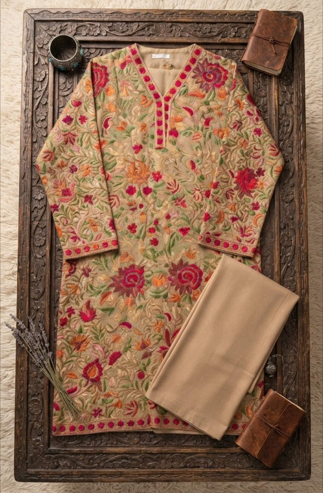 Embroidered suit: Pashmina