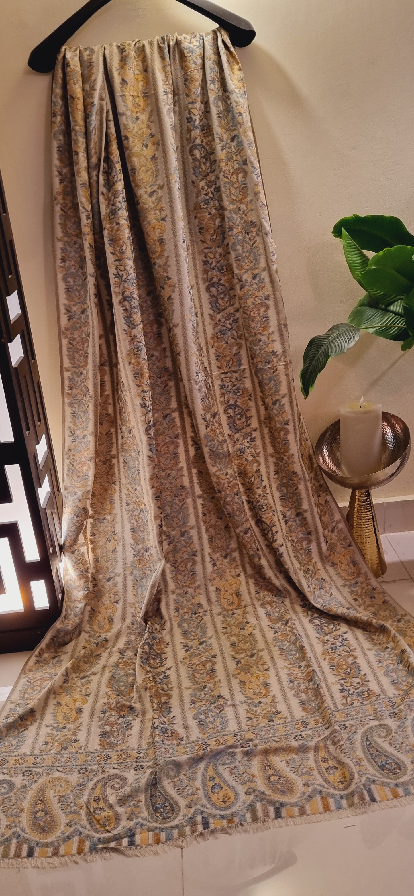 Woollen pashmina kaani shawl