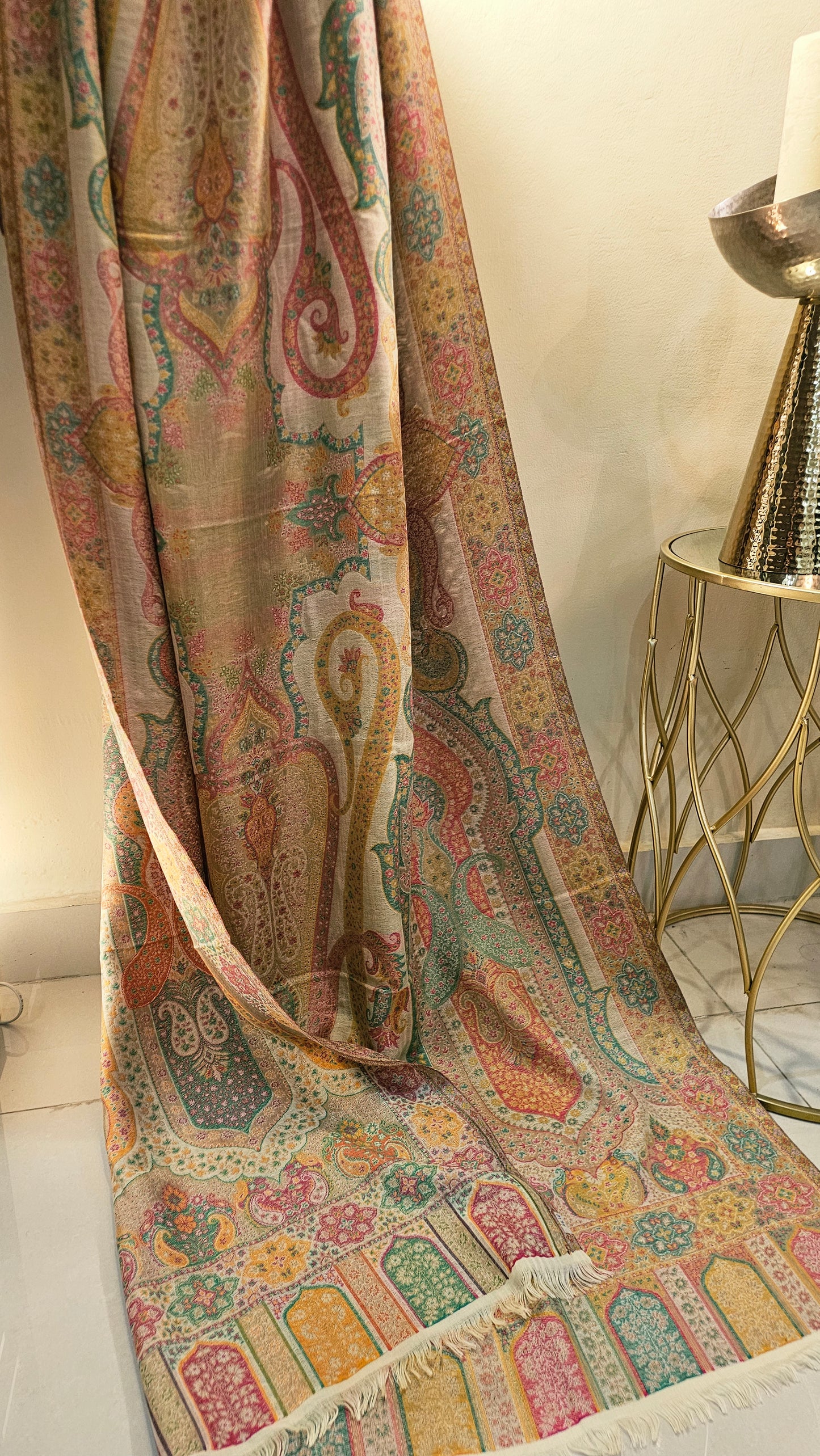 Reversible gandhara moonlight kaani: Pashmina