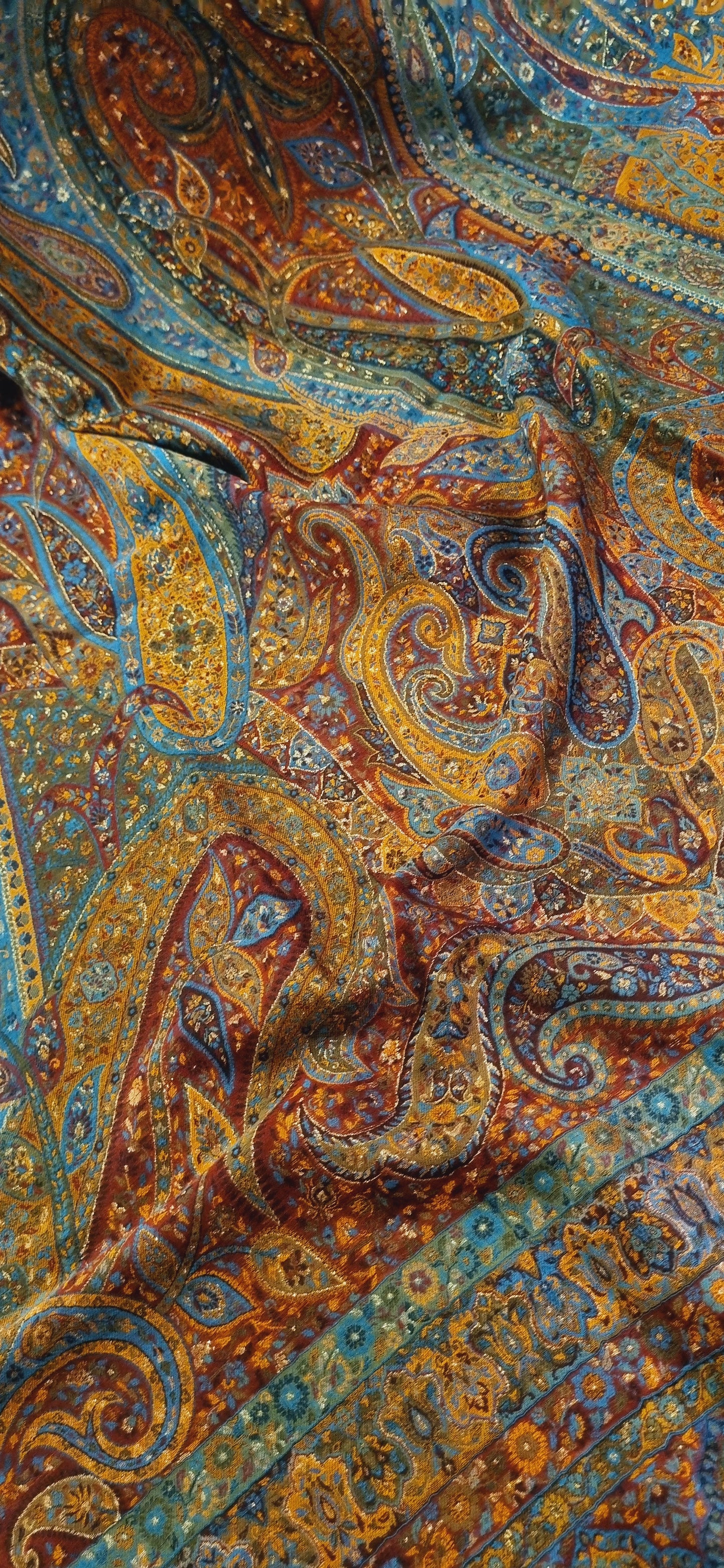 Eid edition: Silk kaani shawl